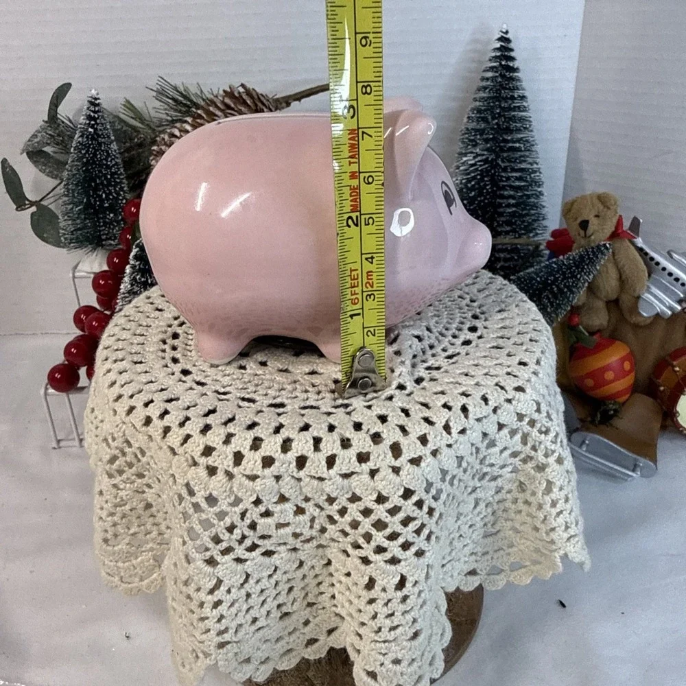 New York Vtg.Collectible Novelty Handpainted Souvenir Ceramic Pig Piggy Bank.
